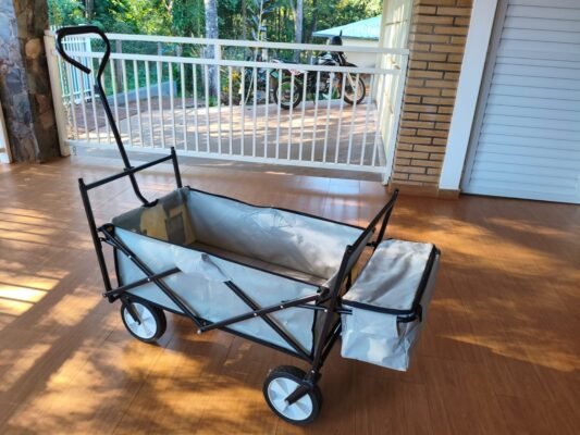 Bollerwagen / Ziehkarre in gutem Zustand